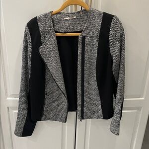 T Tahari Black and White Textured Blazer